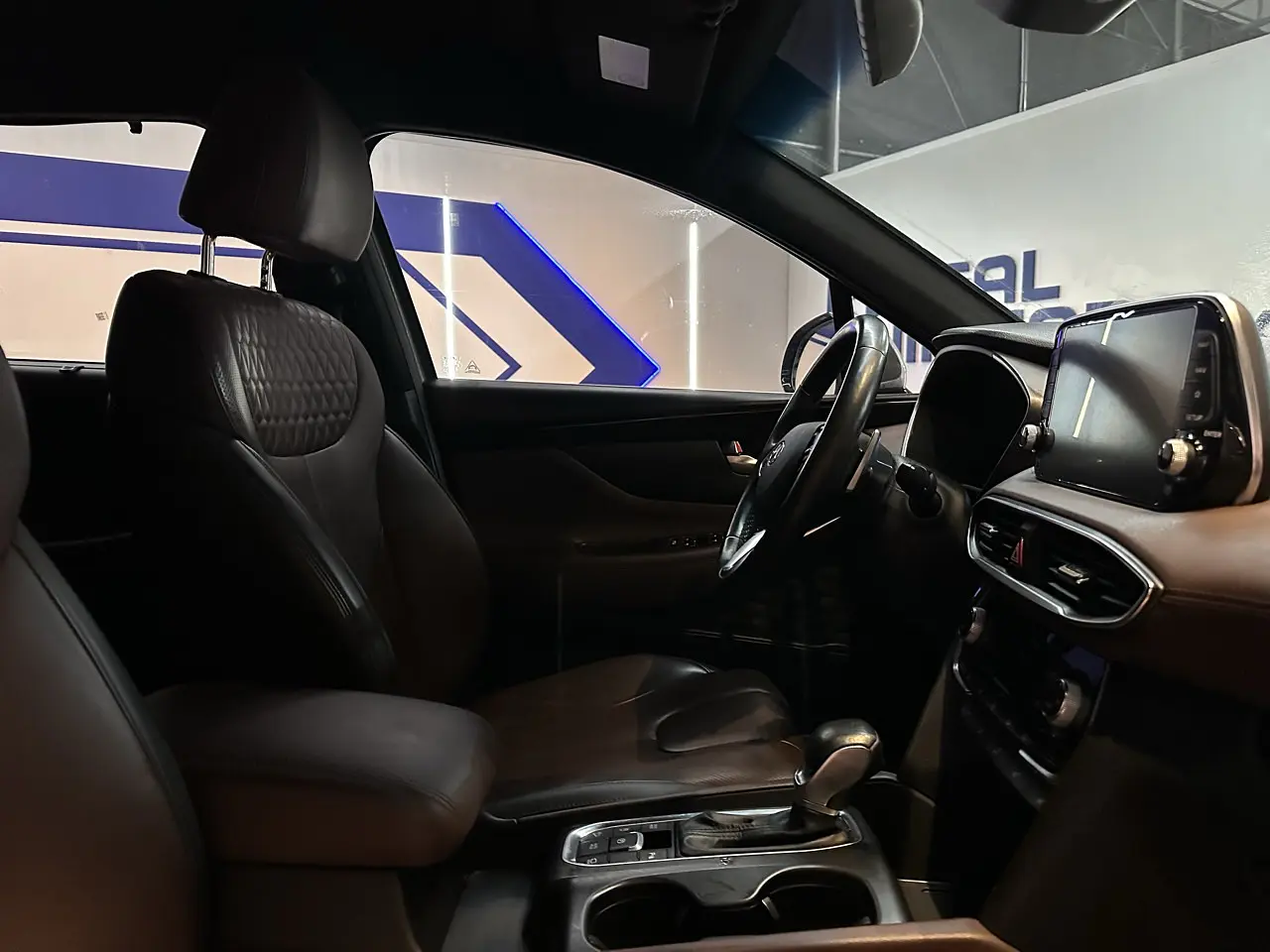 HYUNDAI SANTAFE 2019 / 7PASAJEROS / CAMARA R / AUTOMATICO / DIESEL / 4WD 26