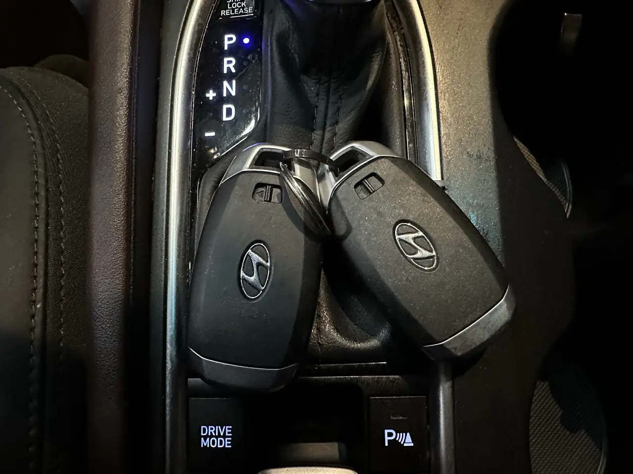 HYUNDAI SANTAFE 2019 / 7PASAJEROS / CAMARA R / AUTOMATICO / DIESEL / 4WD 23