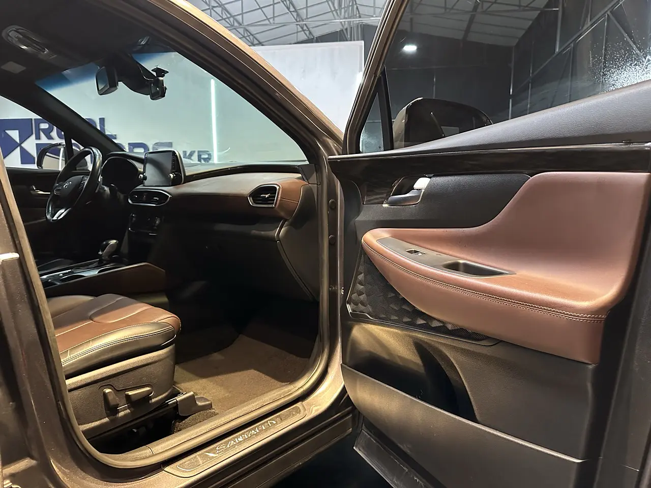 HYUNDAI SANTAFE 2019 / 7PASAJEROS / CAMARA R / AUTOMATICO / DIESEL / 4WD 24