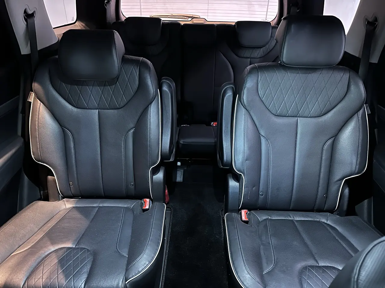 HYUNDAI PALISADE EXCLUSIVE 2022 / 7PASAJEROS / CAMARA R / DIESEL / 2WD 33