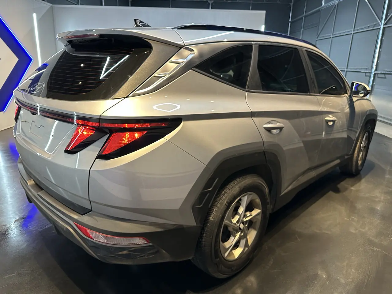  HYUNDAI TUCSON 2023 / 5PASAJEROS / CAMARA R / DIESEL 2.0 / 2WD 12