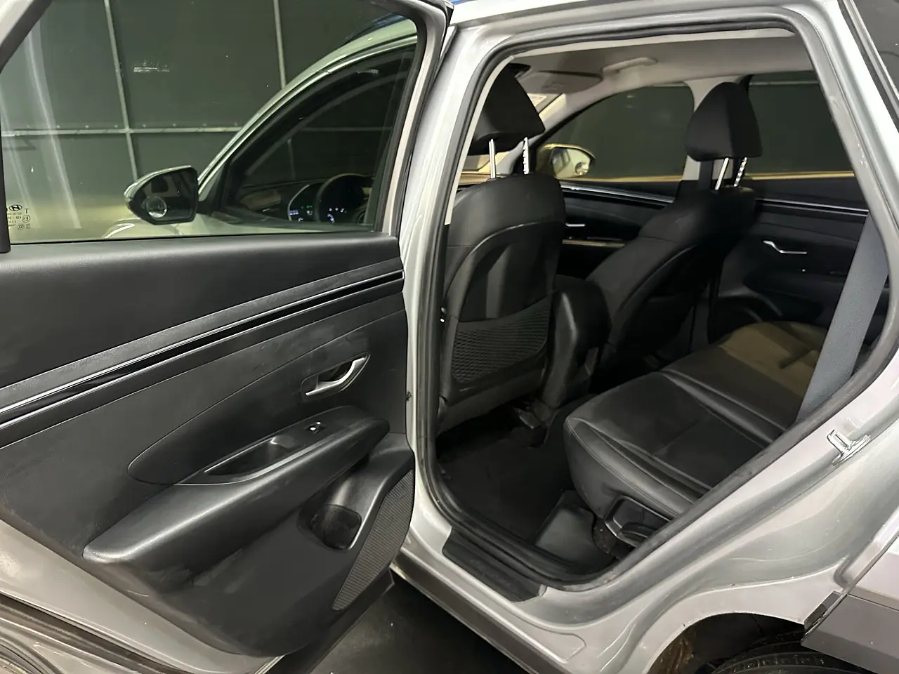  HYUNDAI TUCSON 2023 / 5PASAJEROS / CAMARA R / DIESEL 2.0 / 2WD 31