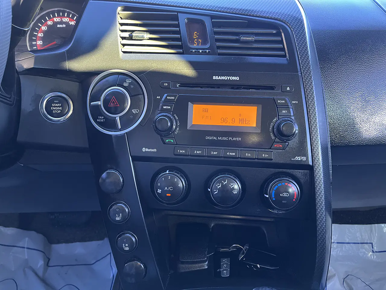 SSANG YONG KORANDO SPORTS 2015 /  PICKUP / 2WD / DIESEL 16