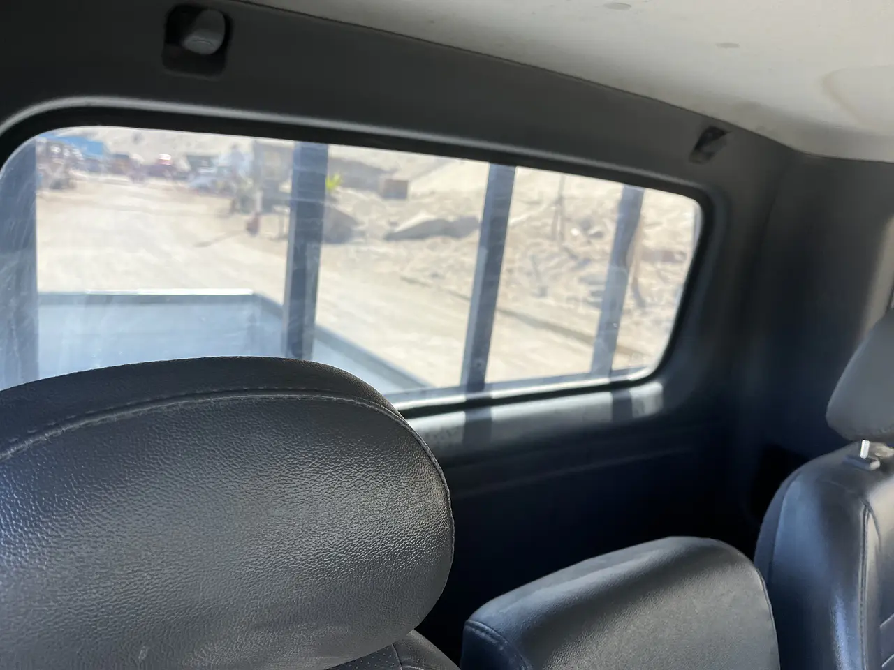 KIA BONGO 2013 / CAB SIMPLE / MECANICA / 1TON / DIESEL / 4WD  23