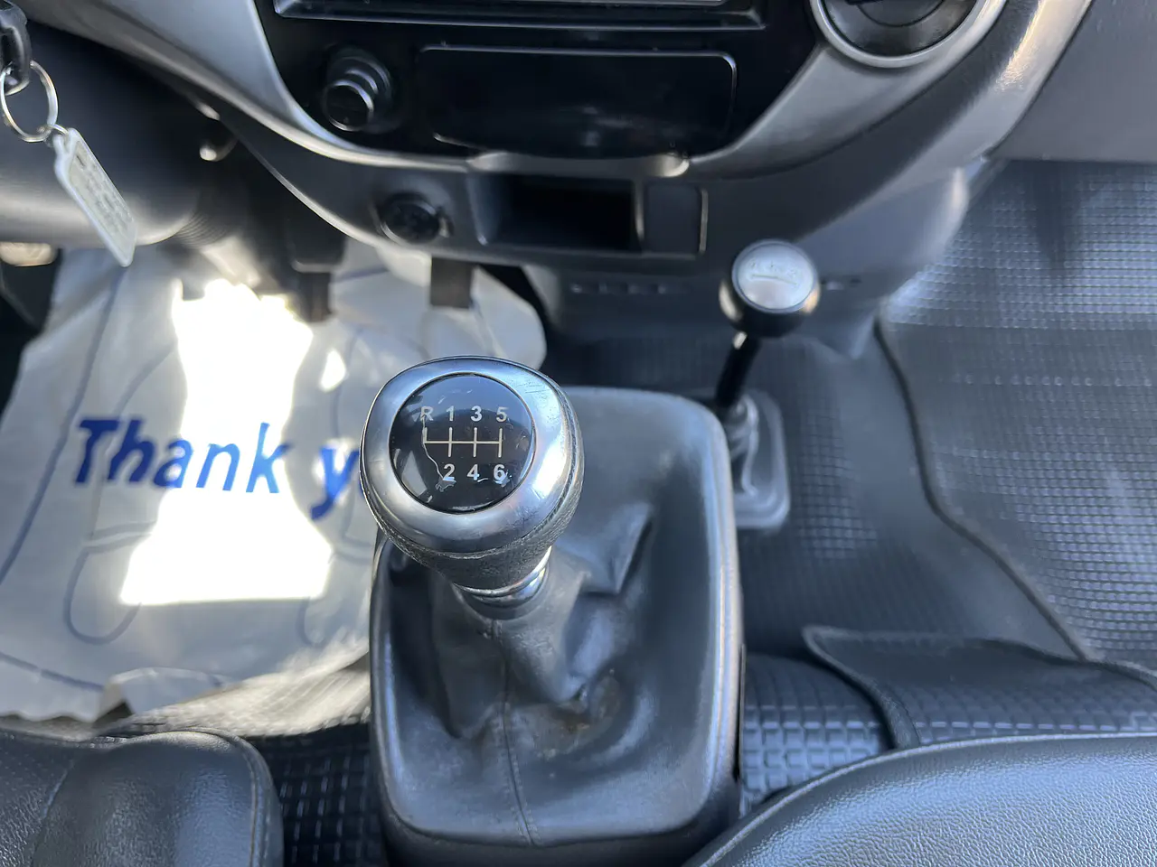 KIA BONGO 2013 / CAB SIMPLE / MECANICA / 1TON / DIESEL / 4WD  18