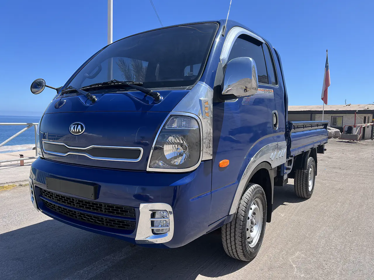 KIA BONGO 2013 / CAB SIMPLE / MECANICA / 1TON / DIESEL / 4WD  3