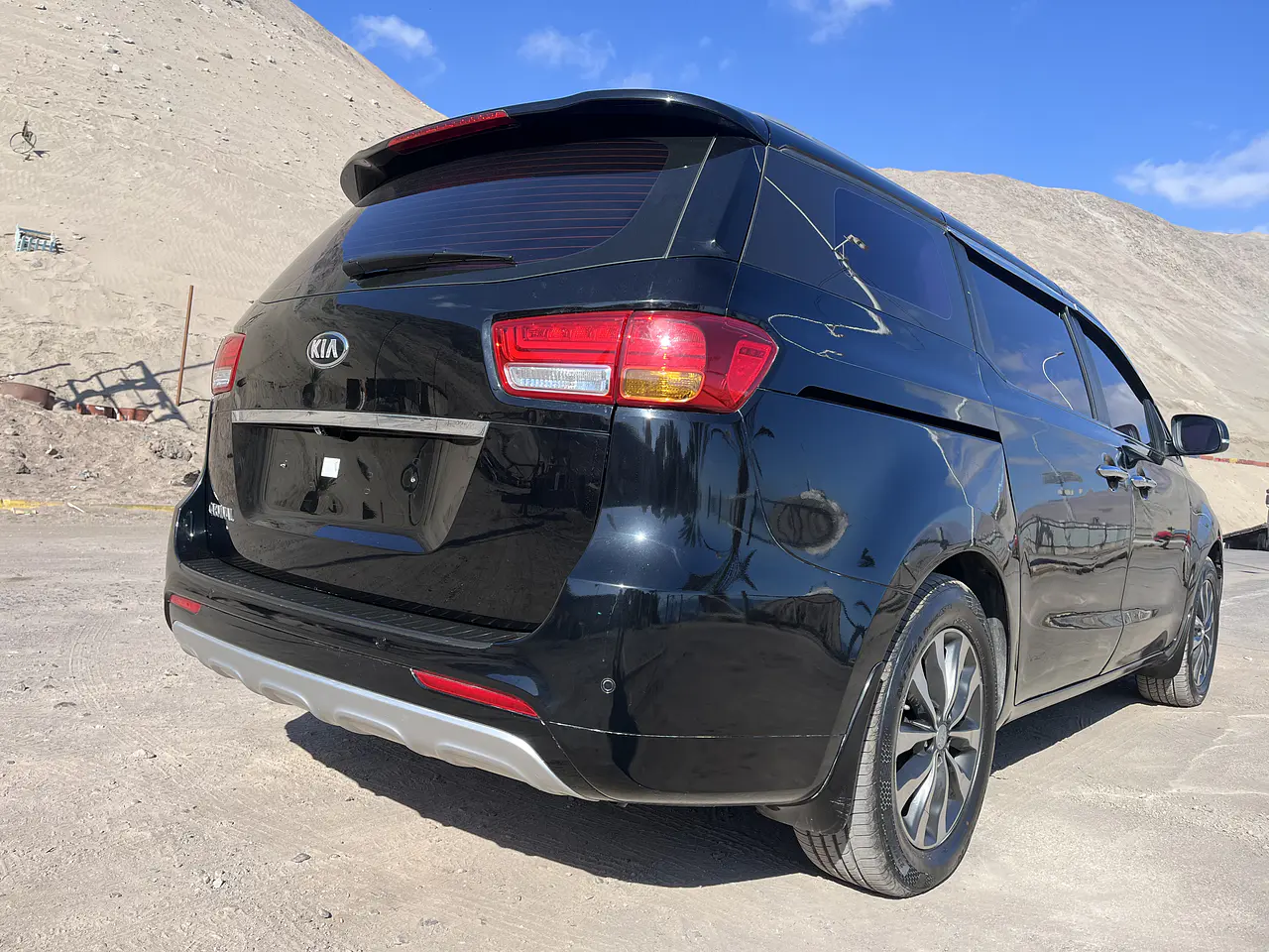 KIA ALL NEW CARNIVAL 2018 / 9PASAJEROS / DIESEL / R CAMARA / SMART KEY 4