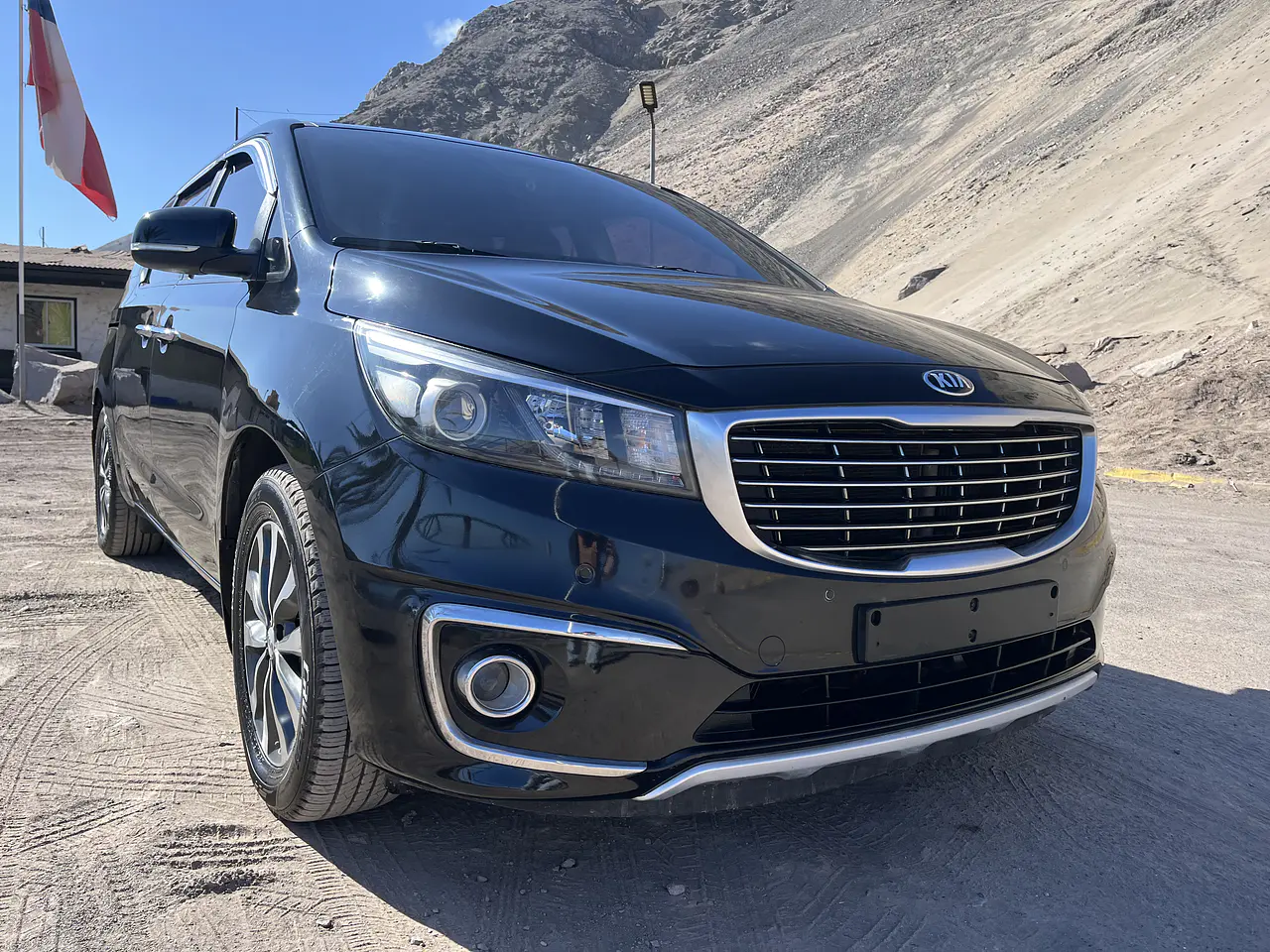 KIA ALL NEW CARNIVAL 2018 / 9PASAJEROS / DIESEL / R CAMARA / SMART KEY 1