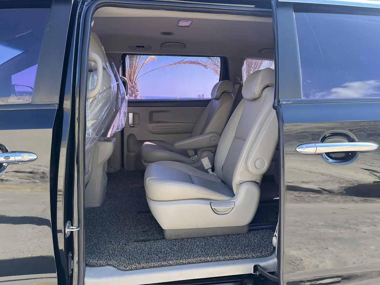 KIA ALL NEW CARNIVAL 2018 / 9PASAJEROS / DIESEL / R CAMARA / SMART KEY 26