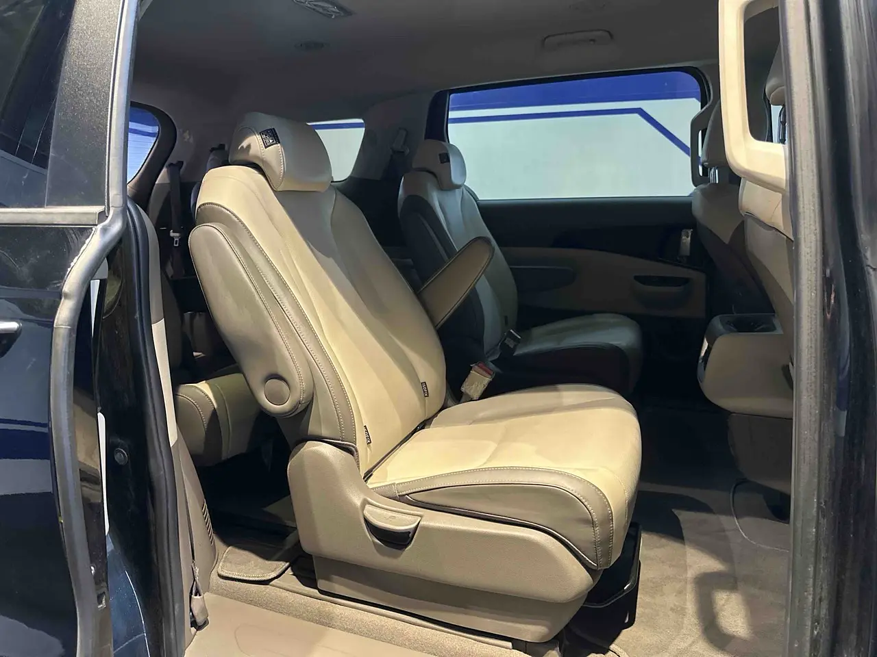 KIA CARNIVAL 2022 / 9PASAJEROS / CAMRA 360 / SMART KEY / DIESEL 28