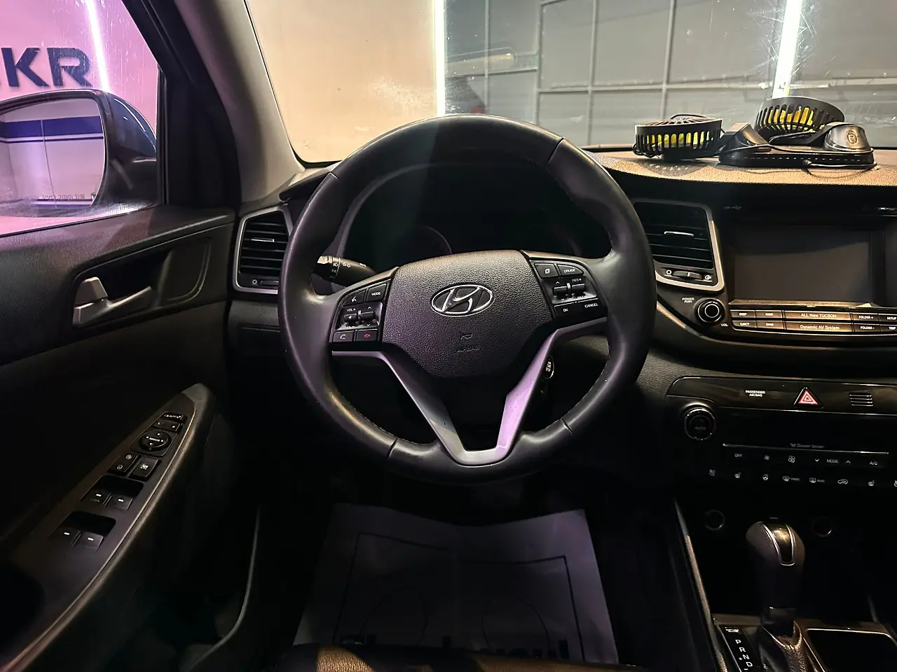 HYUNDAI TUCSON 2017 / CAMARA R / SUNROOF / DIESEL 1.7 / 2WD 18