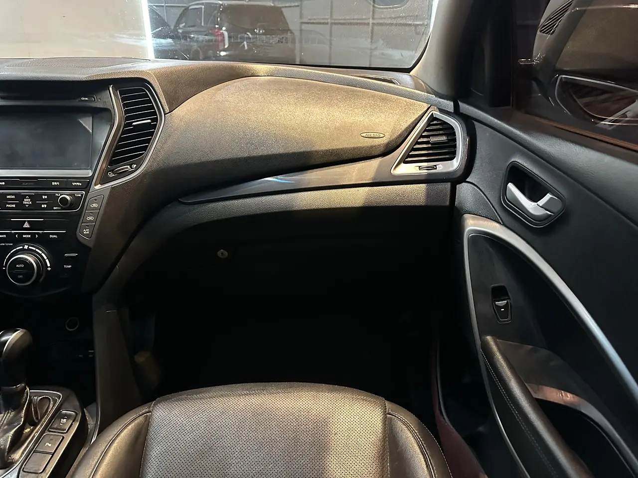 HYUNDAI SANTA FE DM 2015 / 7PASAJEROS / SUNROOF / CAMARA R / DIESEL / 2WD 24