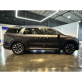 KIA Carnival — foto 4 de 16