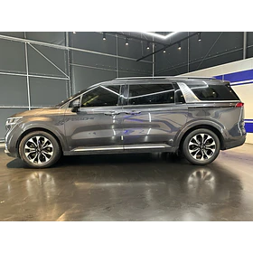 KIA Carnival — foto 5 de 16