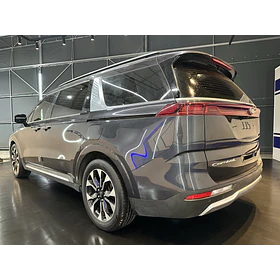 KIA Carnival — foto 6 de 16