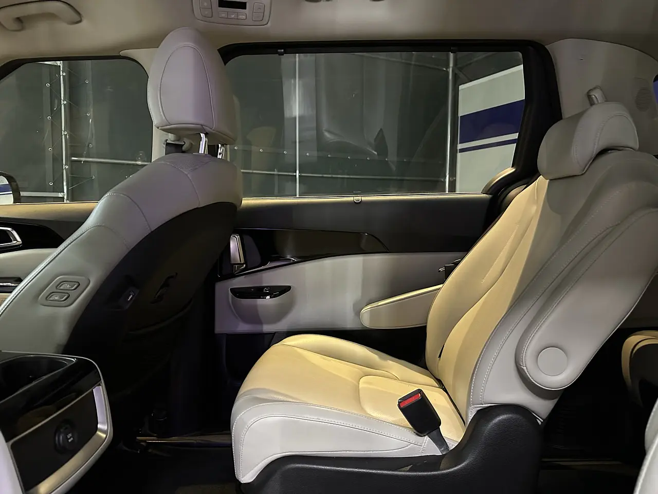 KIA CARNIVAL 2021 / 9PASAJEROS / CAMARA 360 / P. ELECTRICA / DIESEL 29