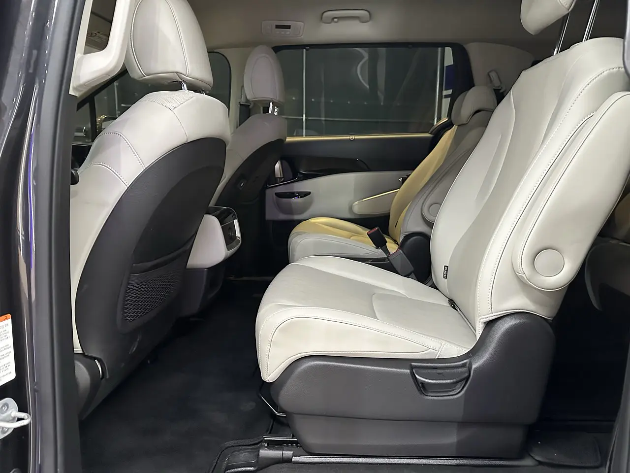 KIA CARNIVAL 2021 / 9PASAJEROS / CAMARA 360 / P. ELECTRICA / DIESEL 28