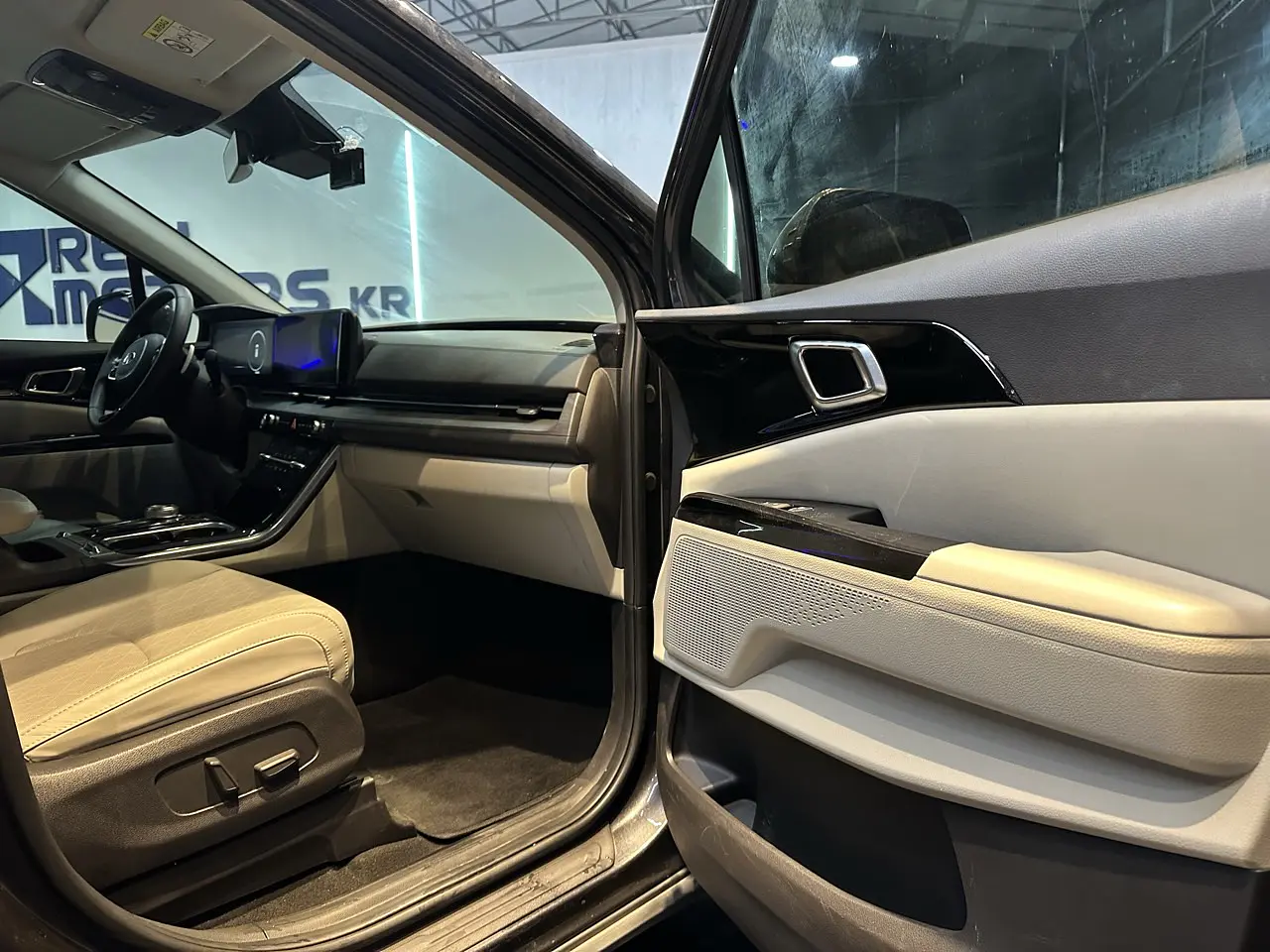 KIA CARNIVAL 2021 / 9PASAJEROS / CAMARA 360 / P. ELECTRICA / DIESEL 24