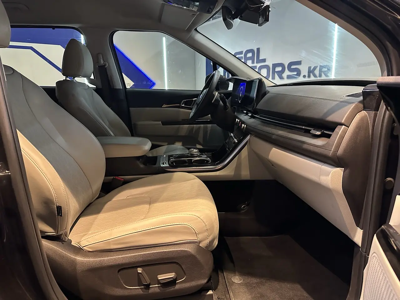 KIA CARNIVAL 2021 / 9PASAJEROS / CAMARA 360 / P. ELECTRICA / DIESEL 25