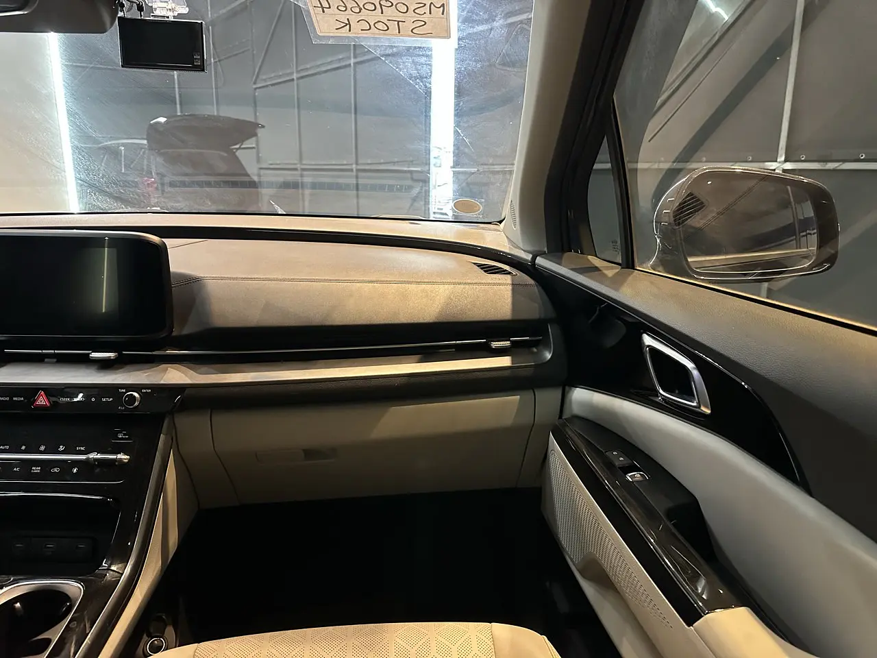 KIA CARNIVAL 2021 / 9PASAJEROS / CAMARA 360 / P. ELECTRICA / DIESEL 23