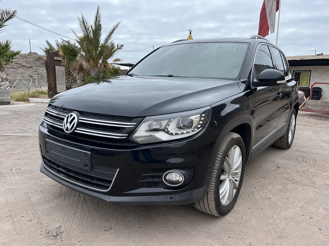 VOLKSWAGEN TIGUAN TDI 2013 / SUNROOF / SMART KEY / 4WD 1