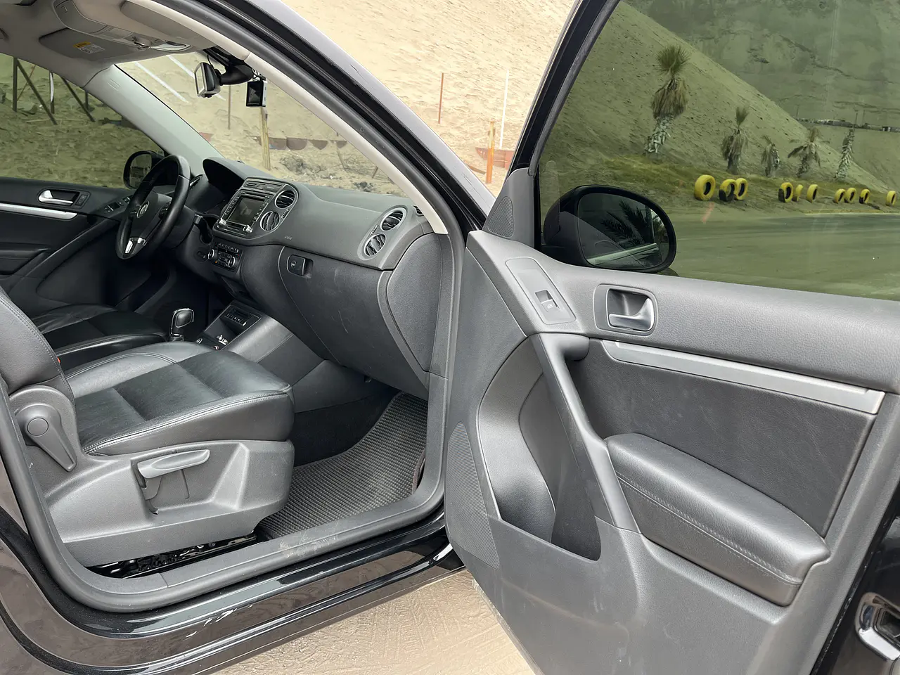 VOLKSWAGEN TIGUAN TDI 2013 / SUNROOF / SMART KEY / 4WD 24