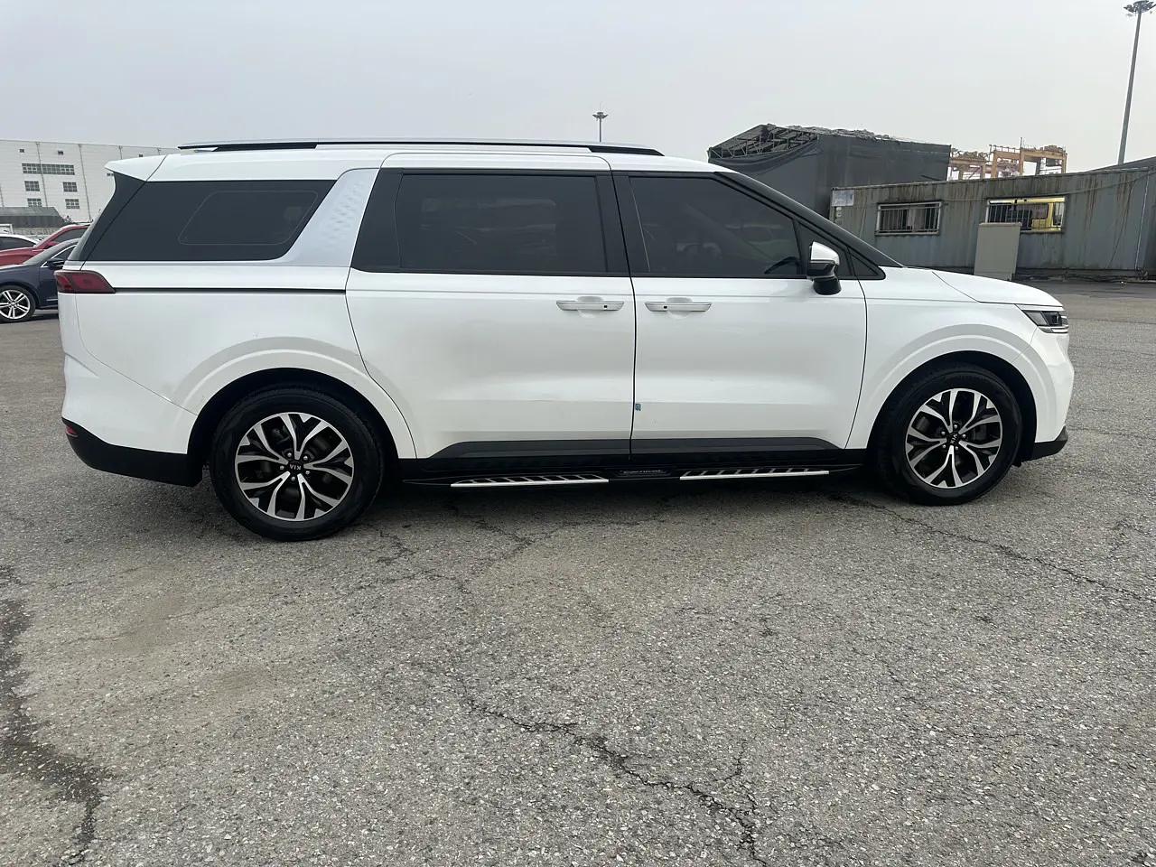 KIA CARNIVAL 2021 / 9PASAJEROS / CAMARA R / DIESEL 9