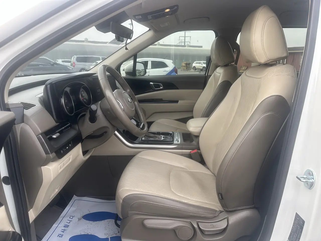 KIA CARNIVAL 2021 / 9PASAJEROS / CAMARA R / DIESEL 13