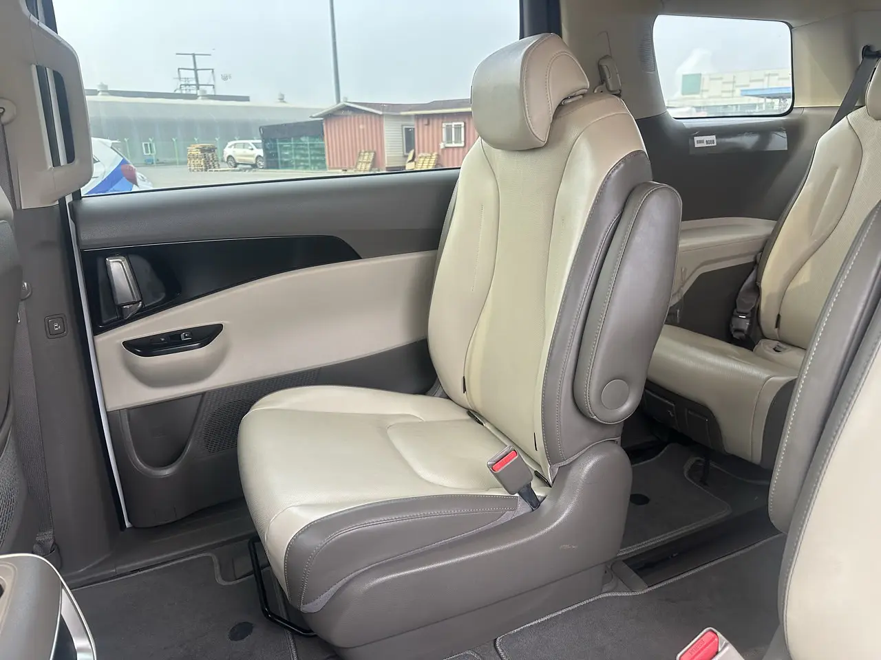 KIA CARNIVAL 2021 / 9PASAJEROS / CAMARA R / DIESEL 31