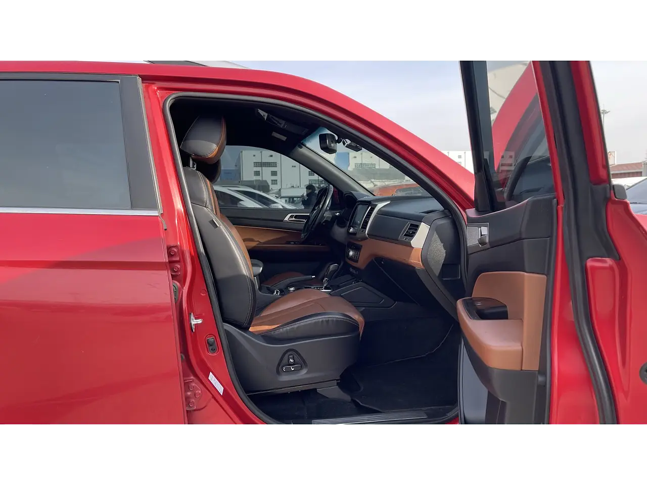 SSANG YONG REXTON SPORTS 2019 / 4WD / DIESEL / SMART KEY 19