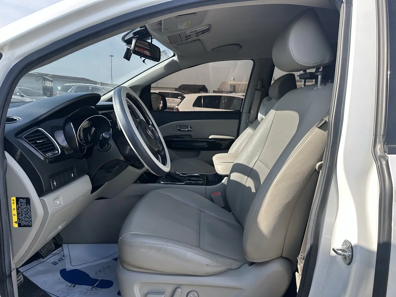 KIA CARNIVAL 2019 / 9PASAJEROS / DIESEL / CAMARA R 16