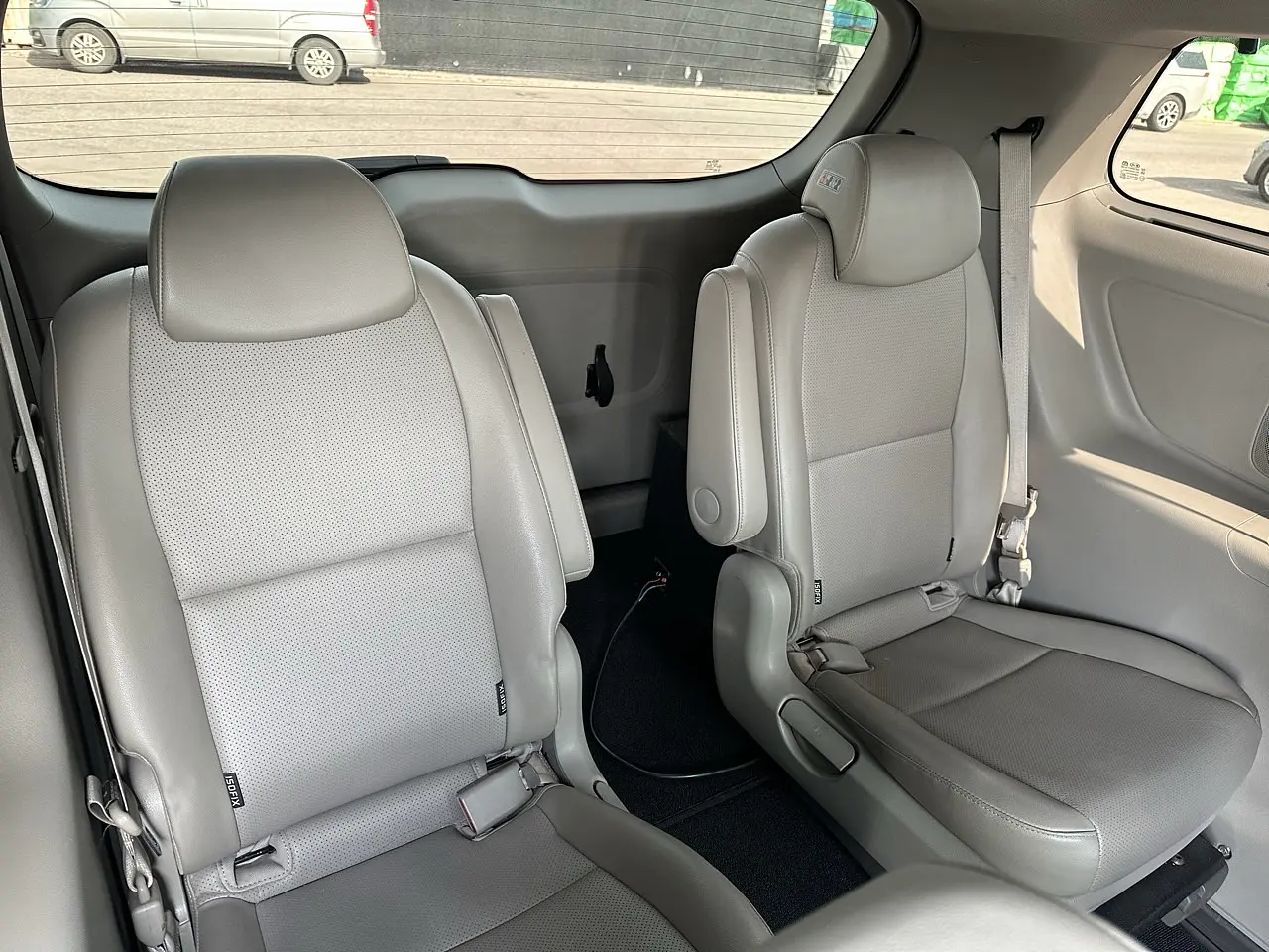 KIA CARNIVAL 2019 / 9PASAJEROS / DIESEL / CAMARA R 29