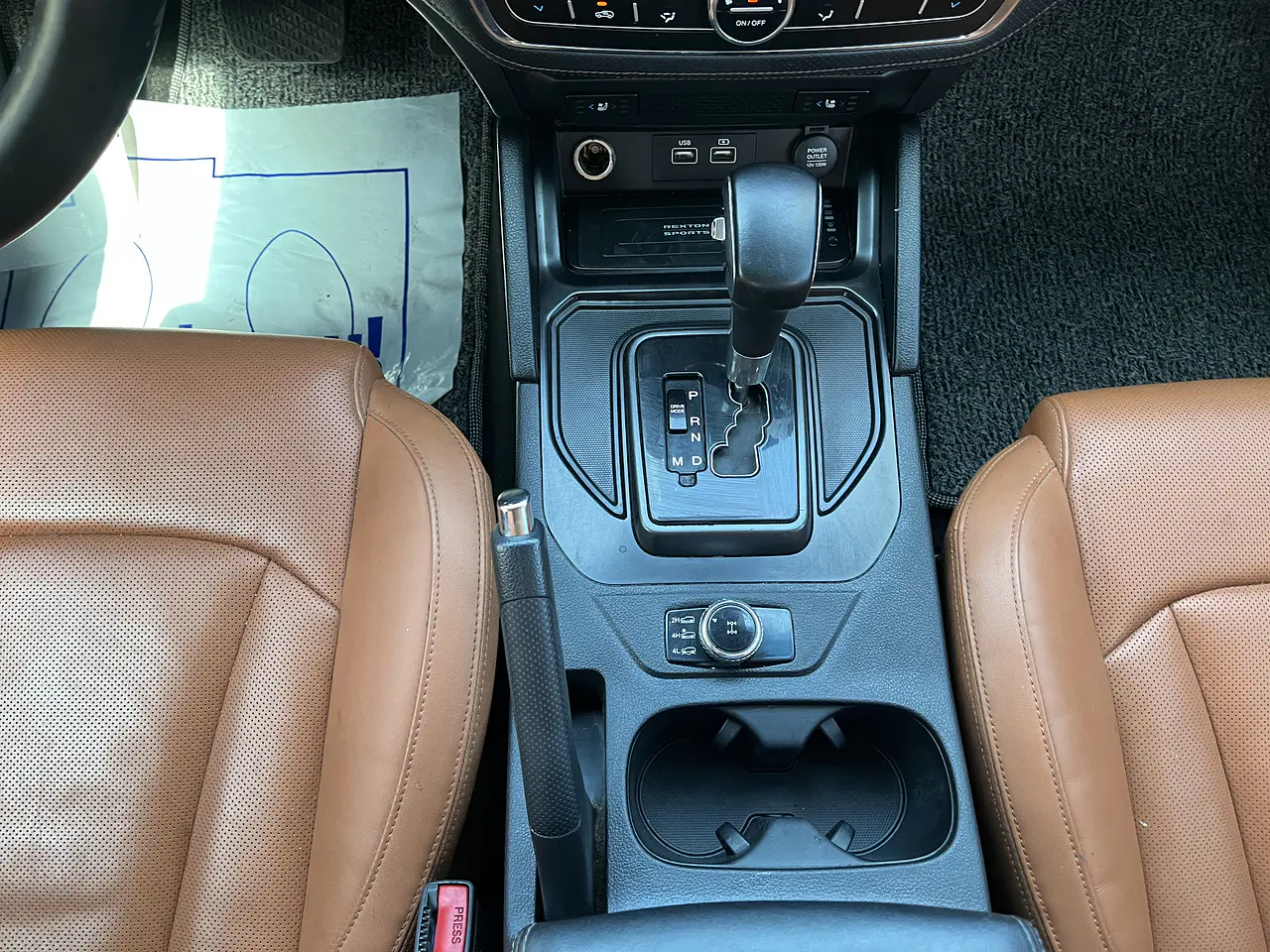 SSANG YONG REXTON SPORTS KHAN 2022 / 4WD DIESEL / CAMERA 24