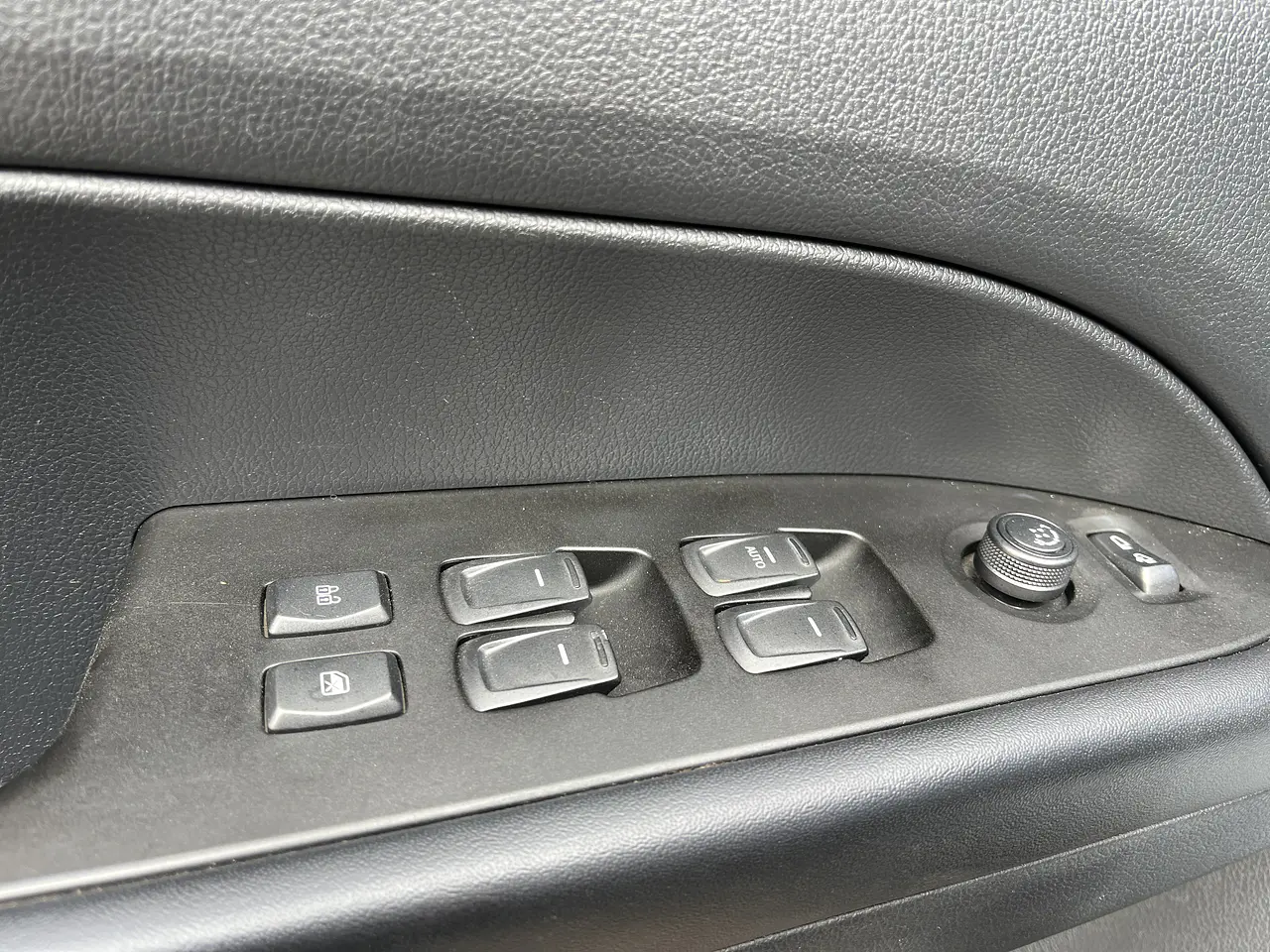 SSANG YONG REXTON SPORT 2018 / 4WD / DIESEL 2.2 / SMART KEY 15
