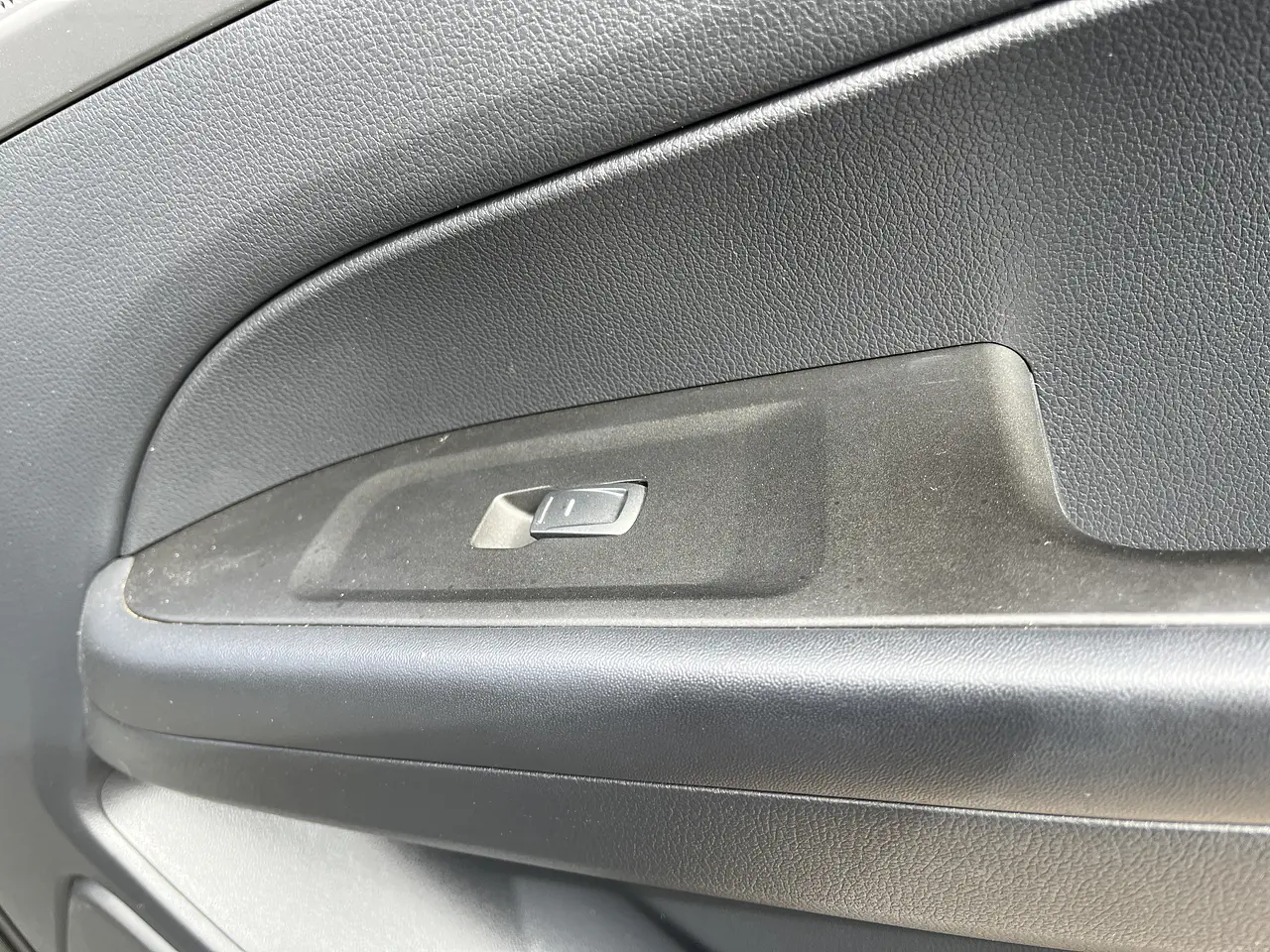 SSANG YONG REXTON SPORT 2018 / 4WD / DIESEL 2.2 / SMART KEY 28