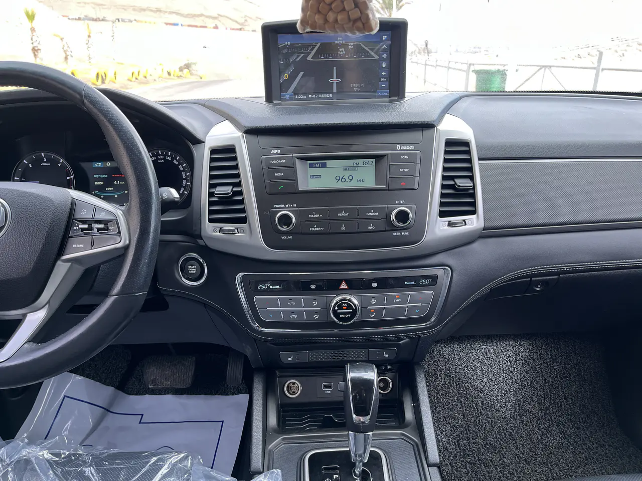 SSANG YONG REXTON SPORT 2018 / 4WD / DIESEL 2.2 / SMART KEY 21