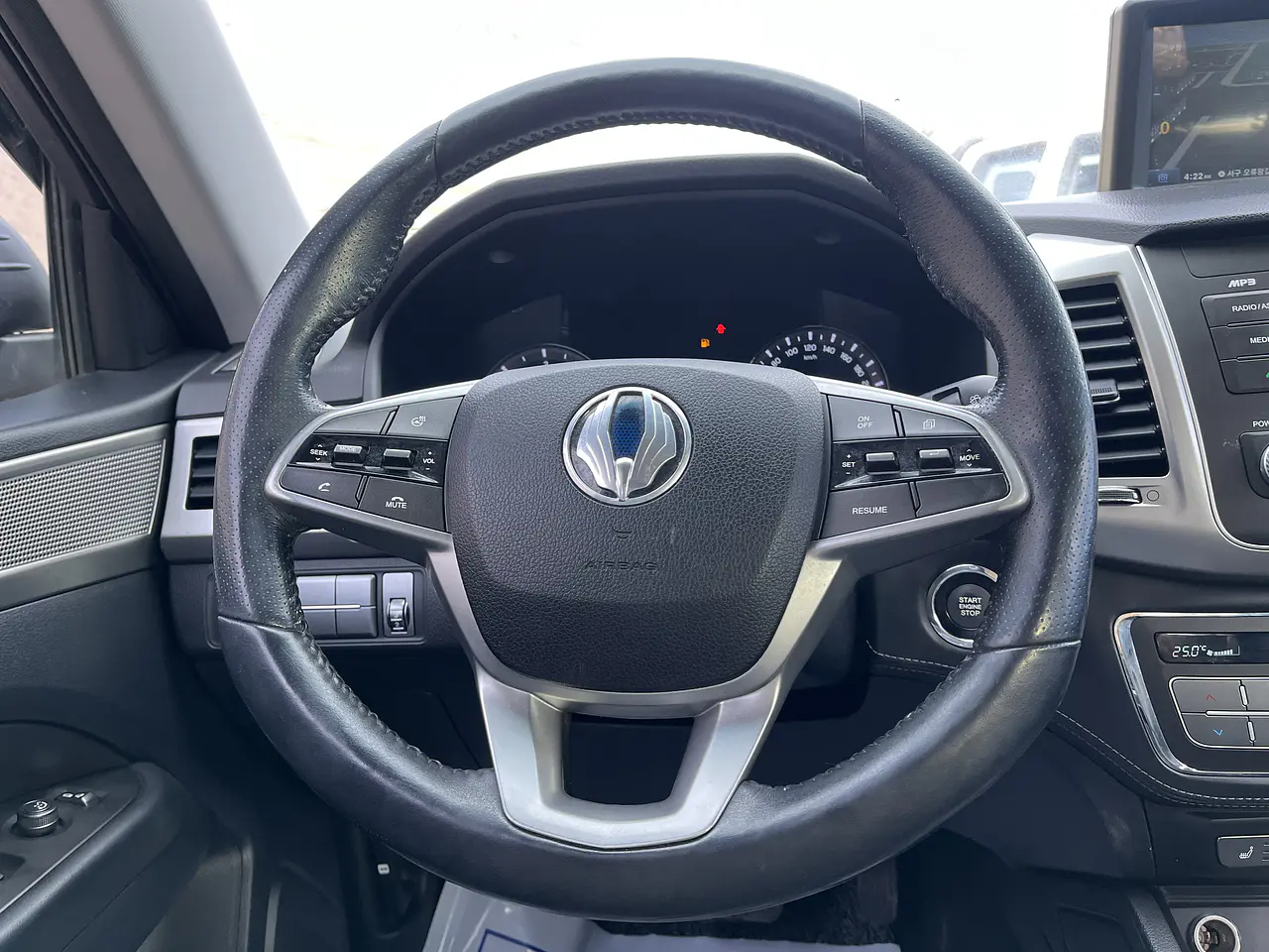 SSANG YONG REXTON SPORT 2018 / 4WD / DIESEL 2.2 / SMART KEY 19