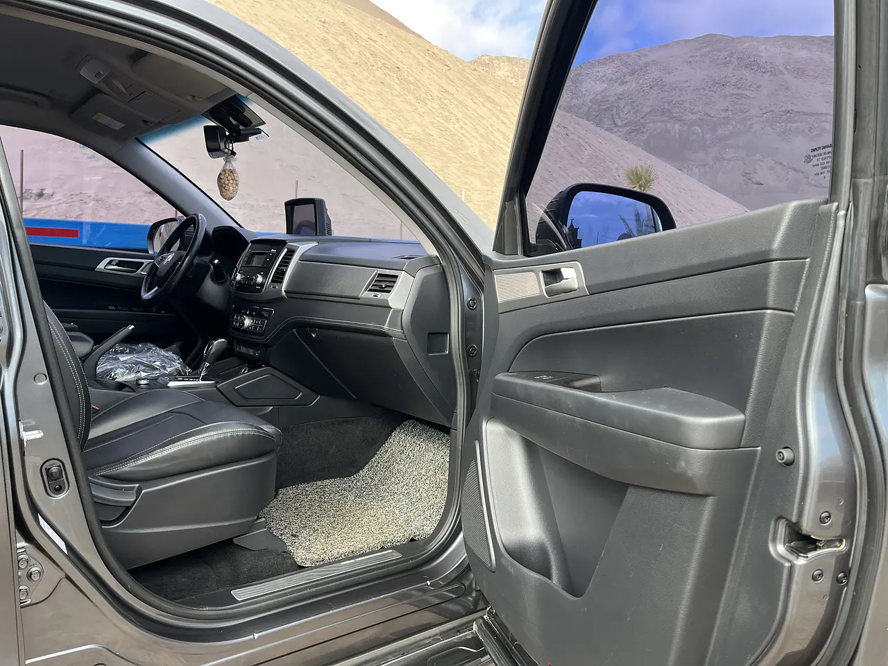 SSANG YONG REXTON SPORT 2018 / 4WD / DIESEL 2.2 / SMART KEY 27