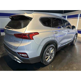 Hyundai Santa Fe — foto 6 de 16