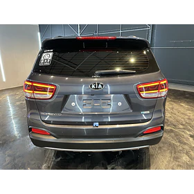 KIA Sorento — foto 5 de 16