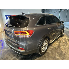 KIA Sorento — foto 6 de 16
