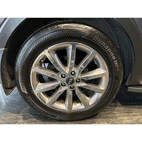 KIA Sorento — foto 11 de 16