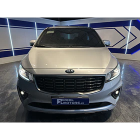 KIA Carnival — foto 2 de 16