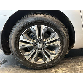 KIA Carnival — foto 11 de 16