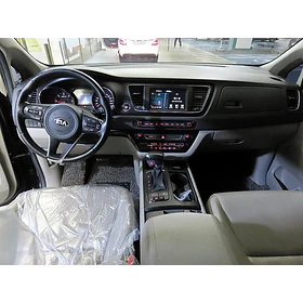 KIA Carnival — foto 5 de 18