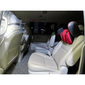 KIA Carnival — foto 12 de 18