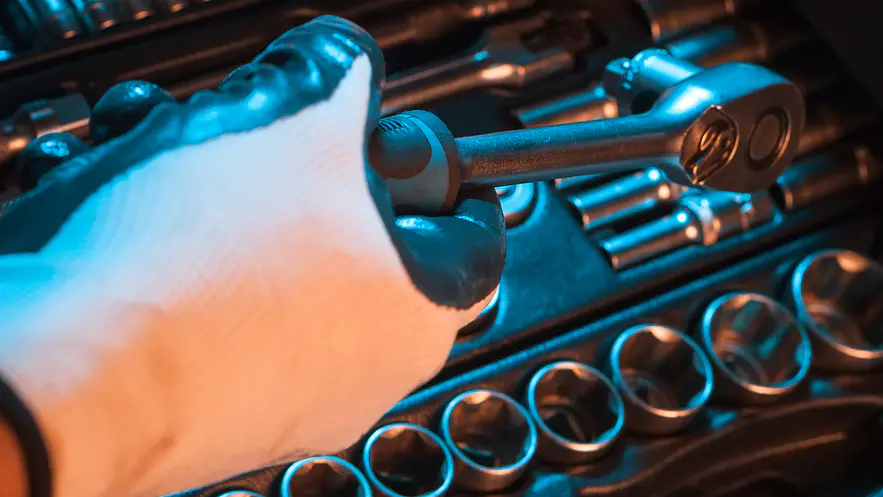 Herramientas y equipamiento automotriz