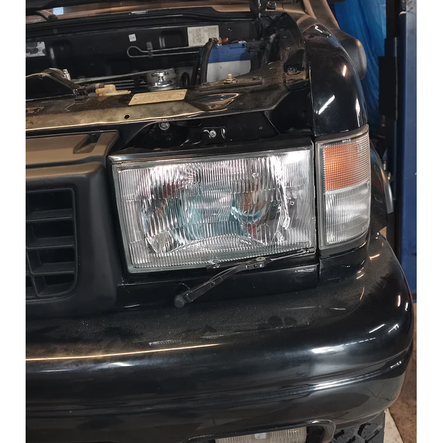 Jogo de farois dianteiros