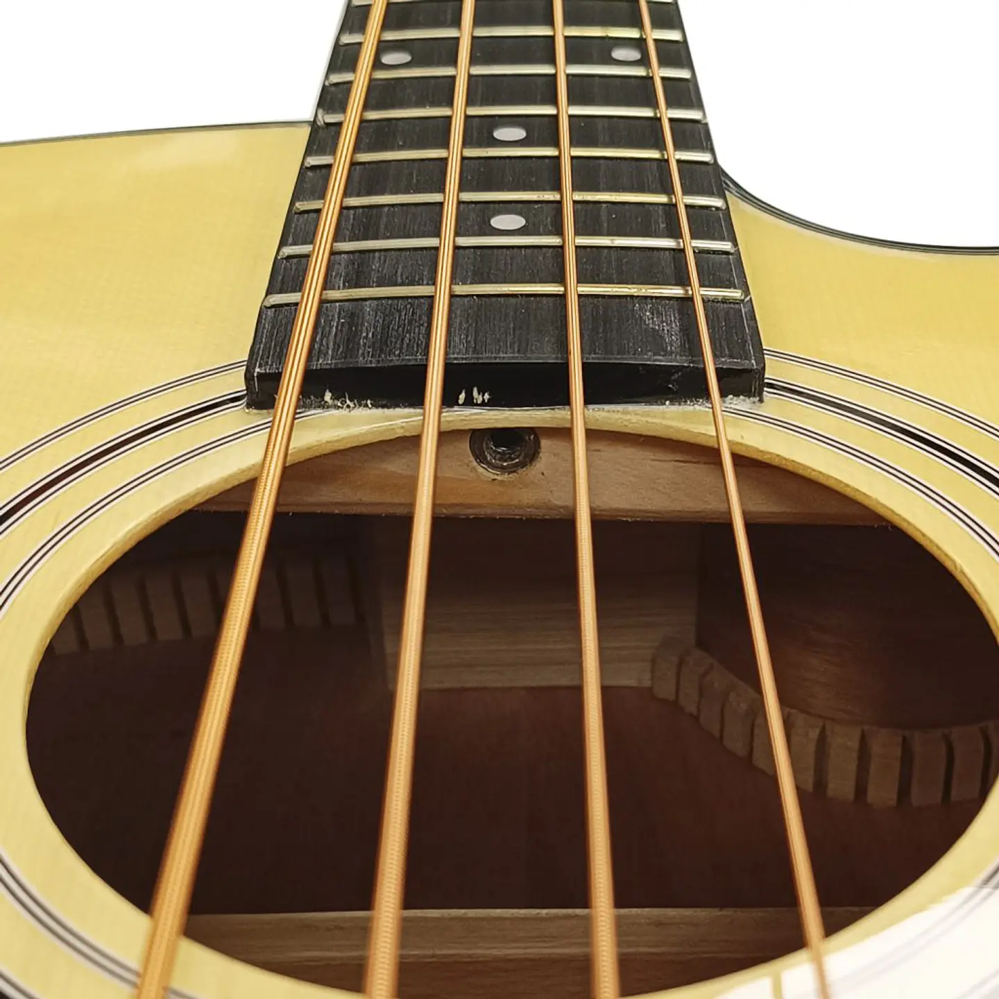 Bajo Electroacústico Sevillana 4 Cuerdas Cutaway con Ecualizador y Funda 6