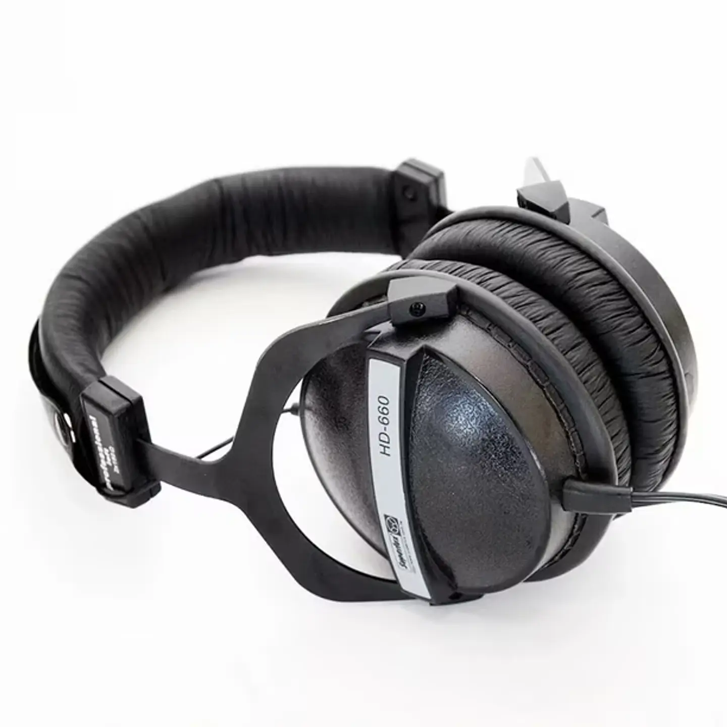 Superlux HD660 Audifonos cerrados 1